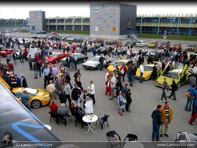 https://www.lambocars.com/wp-content/uploads/2002/07/vi029.jpg