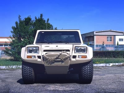 https://www.lambocars.com/wp-content/uploads/2010/04/lm0015.jpg