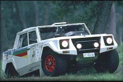 https://www.lambocars.com/wp-content/uploads/2012/01/lm002_dakar_1.jpg