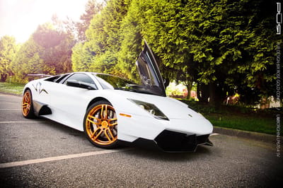 https://www.lambocars.com/wp-content/uploads/2012/08/lp670_sv_pur_gold_170812_1.jpg