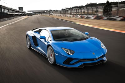 https://www.lambocars.com/wp-content/uploads/2017/01/aventador_s_dynamic_launch_1.jpg