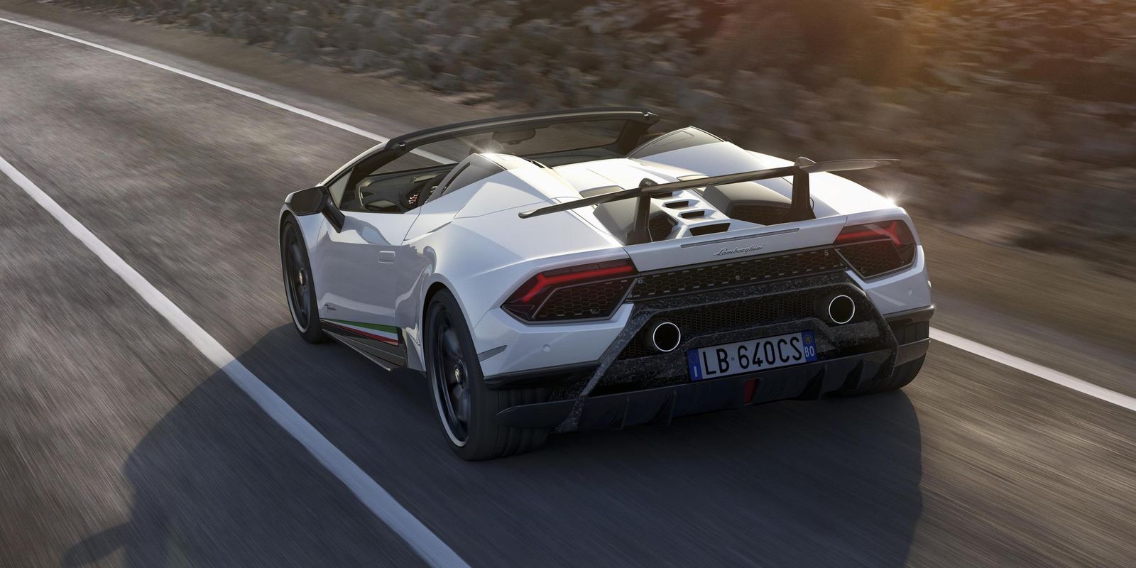 2018-2019 Lamborghini Huracán Performante Spyder 7 502884 v2