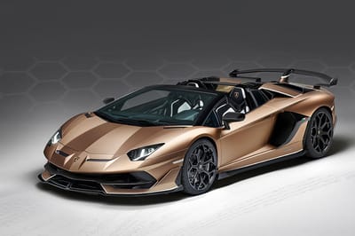 https://www.lambocars.com/wp-content/uploads/2019/10/2019_aventador_svj_roadster_32.jpg