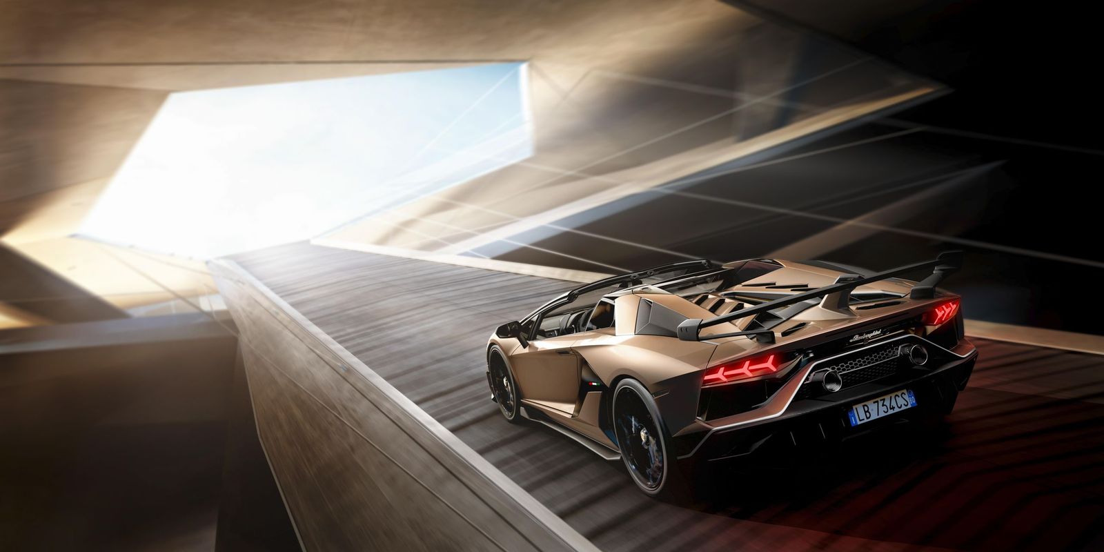 Lamborghini Aventador Svj Roadster 3 555131