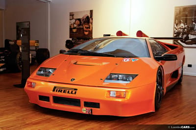 https://www.lambocars.com/wp-content/uploads/2020/11/2002_diablo_gt2_1.jpg
