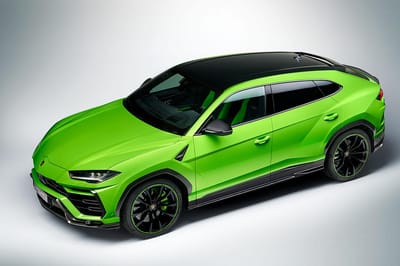 https://www.lambocars.com/wp-content/uploads/2020/11/2020_urus_pearl_capsule_1.jpg