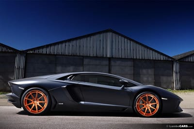 https://www.lambocars.com/wp-content/uploads/2020/11/aventador_dmc_gold_wheels.jpg