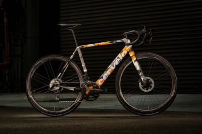 https://www.lambocars.com/wp-content/uploads/2020/11/cervelo_r5_lamborghini_edition_1.jpg