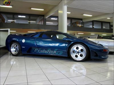 https://www.lambocars.com/wp-content/uploads/2020/11/diaaff1.jpg