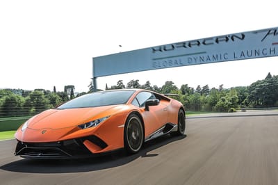 Https://www. Lambocars. Com/wp-content/uploads/2020/11/huracan_innovation_award_1. Jpg