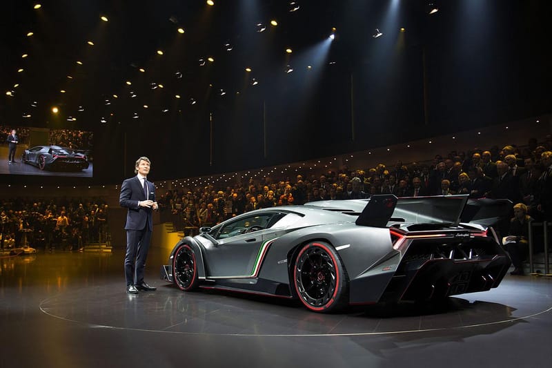https://www.lambocars.com/wp-content/uploads/2020/11/lamborghini_veneno_vw_group_night.jpg