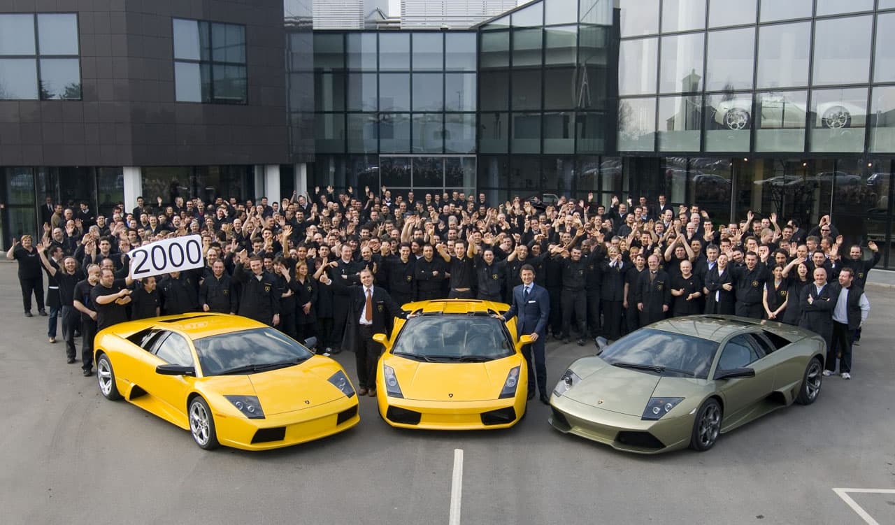 Murciélago Production Reaches The 2000 Unit Mark 1 Https://www. Lambocars. Com/wp-content/uploads/2020/11/murc2000. Jpg