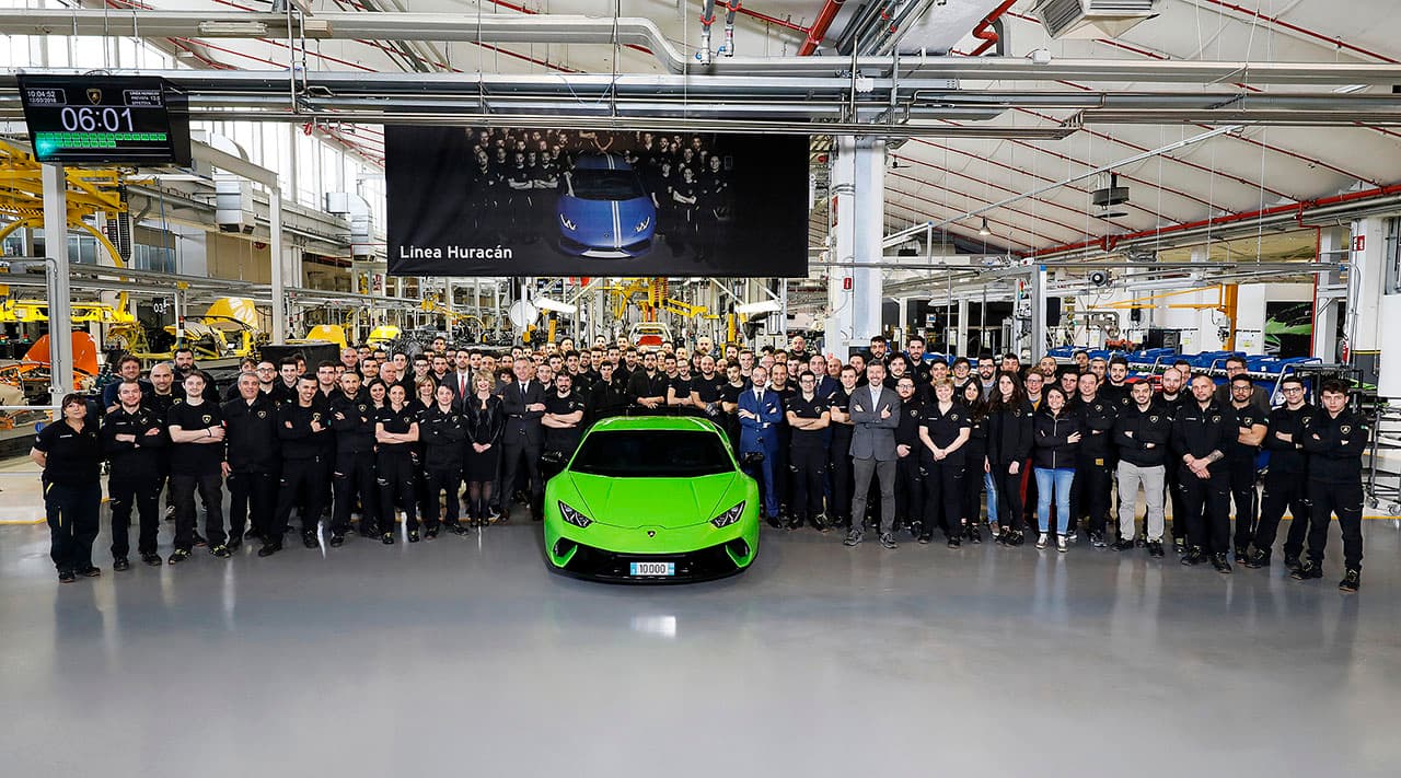 It Took Only Four Years To Build 10000 Huracan 1 Https://www. Lambocars. Com/lambosearch. Html? Name=out&submit=search+now