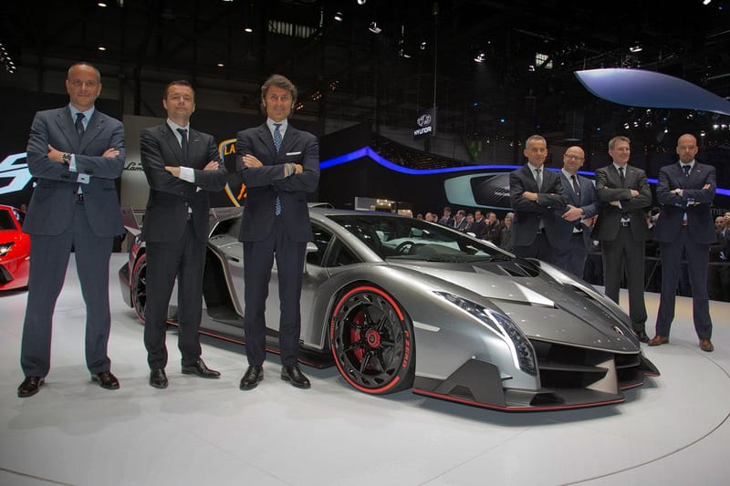 https://www.lambocars.com/wp-content/uploads/2020/12/2013_geneva_press_conference_veneno.jpg