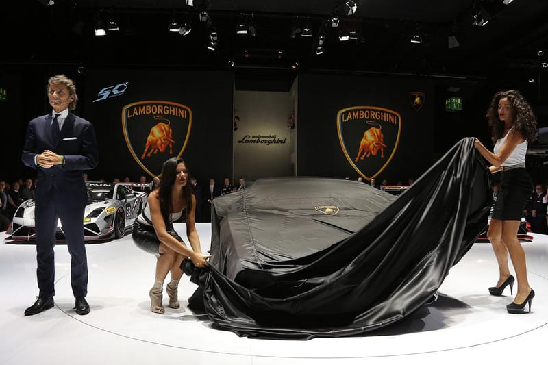 https://www.lambocars.com/wp-content/uploads/2020/12/2013_iaa_press_conference_1.jpg