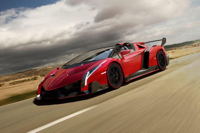 https://www.lambocars.com/wp-content/uploads/2020/12/2014_veneno_roadster_1.jpg