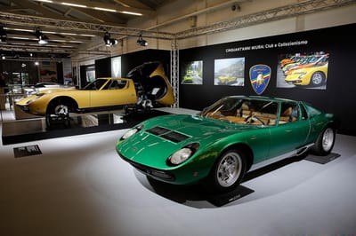 https://www.lambocars.com/wp-content/uploads/2020/12/2016_padua_show_1-1.jpg