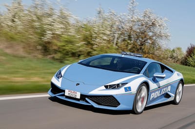 https://www.lambocars.com/wp-content/uploads/2020/12/2017_huracan_polizia_1.jpg