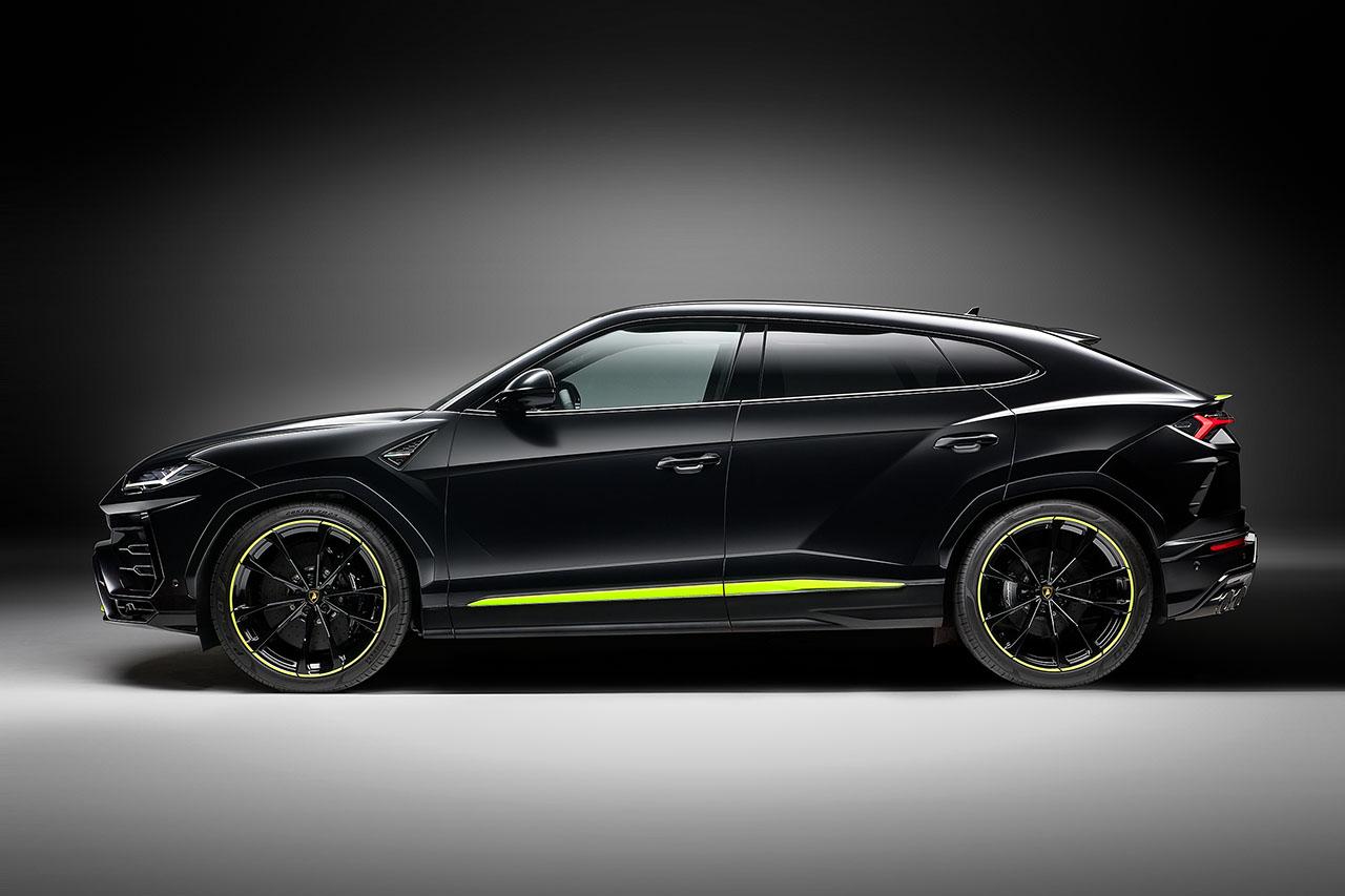 The Official Press Release Of Urus Graphite Capsule 38 Https://www. Lambocars. Com/wp-content/uploads/2020/12/2020_urus_graphite_capsule_2. Jpg