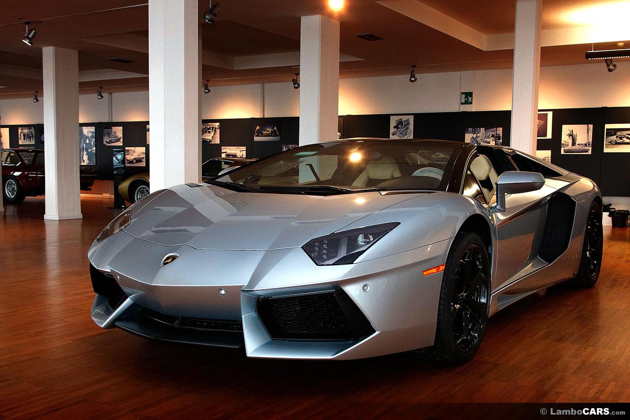 Lamborghini Aventador Roadster Sold Out Until The Summer Of 2014 1 Https://www. Lambocars. Com/wp-content/uploads/2020/12/aventador_roadster_sold_out_2014. Jpg