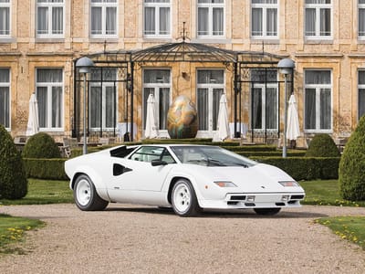 https://www.lambocars.com/wp-content/uploads/2020/12/countach_edizione_oro_1.jpg