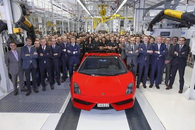 https://www.lambocars.com/wp-content/uploads/2020/12/end_of_gallardo_14022-1.jpg