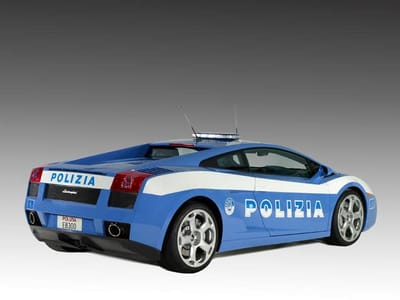 https://www.lambocars.com/wp-content/uploads/2020/12/gallpol2.jpg