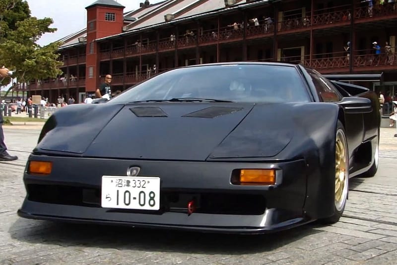 https://www.lambocars.com/wp-content/uploads/2020/12/japan_parade_yokohama_1.jpg