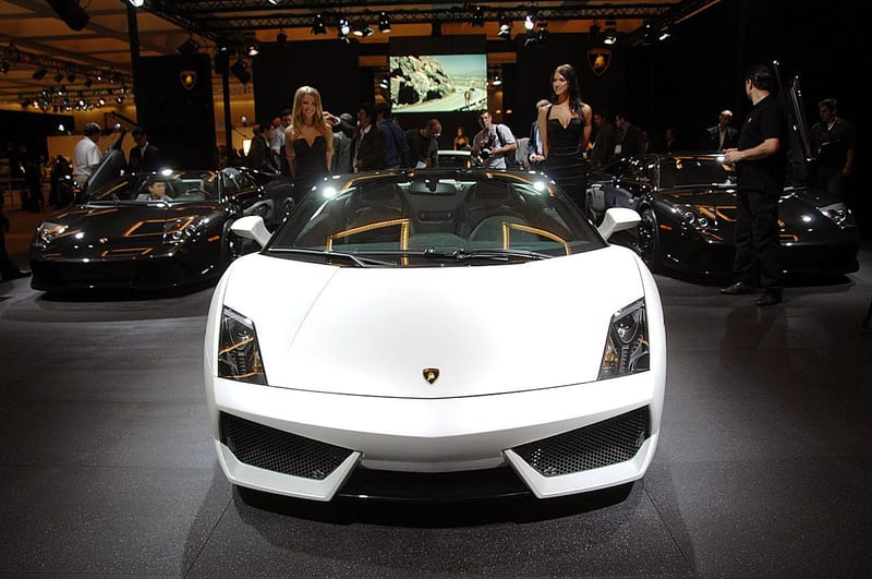 High-Resolution Lamborghini Gallardo LP560-4 Photos