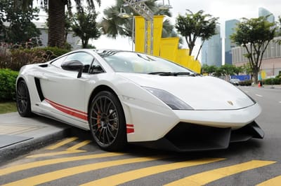 https://www.lambocars.com/wp-content/uploads/2020/12/lp570_singapore_01.jpg