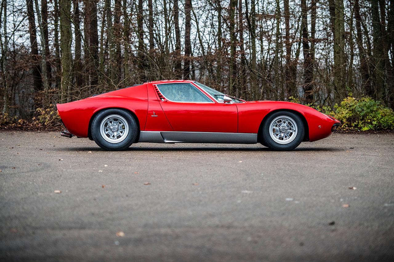 Best Lamborghini: Cars That Have Conquered The Whole World For All Time 3 Lamborghini miura (1966-1973)