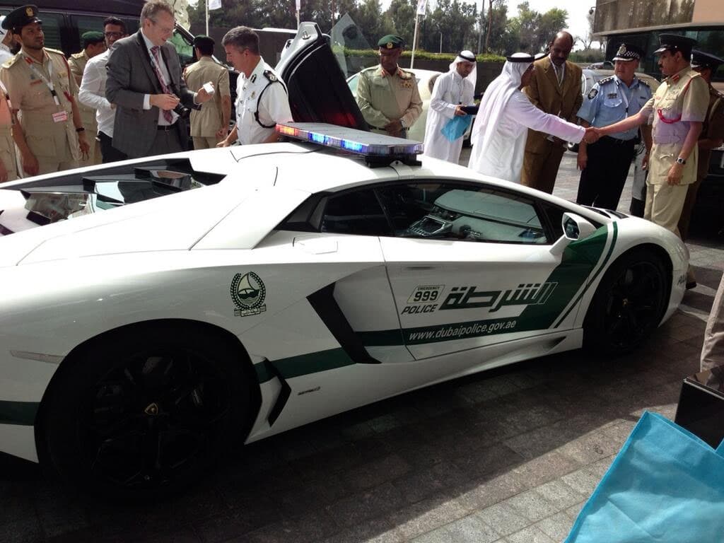 Dubai Police Deparment Gets A Lamborghini Aventador 4 Dubai police aventador 1