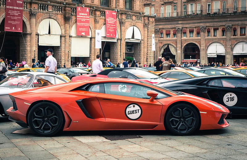Guest aventador orange