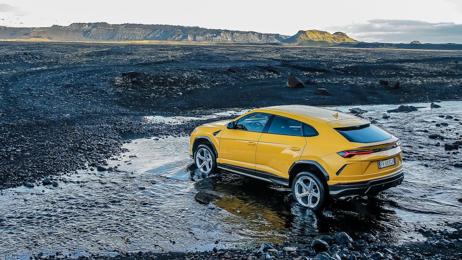 Buick Envista Vs Lamborghini Urus: A Comparative Analysis 15 Lamborghini urus 4th anniversary 33