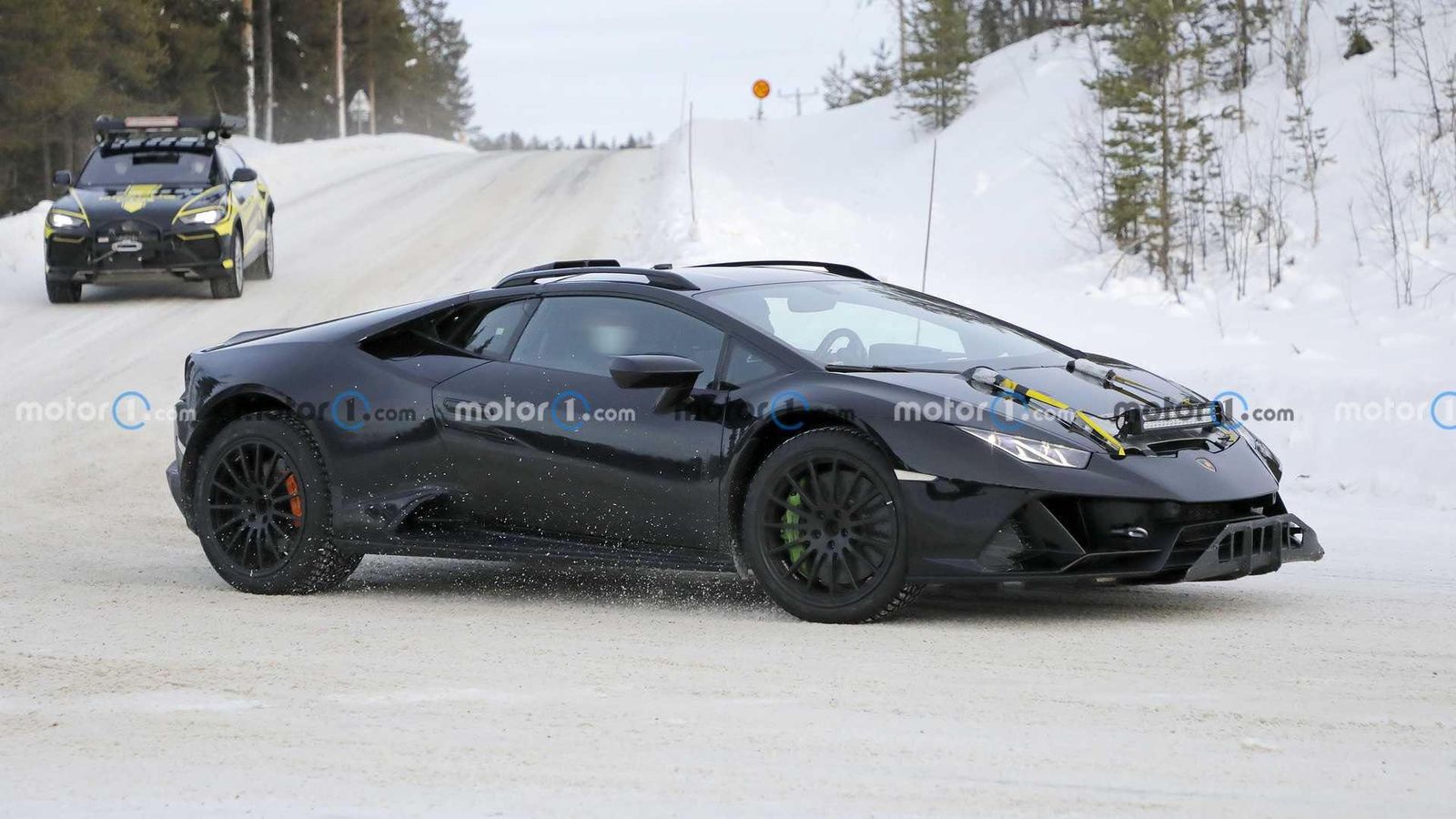 2022 Lamborghini Huracan Sterrato spyshot - photo courtesy of Motor1.com