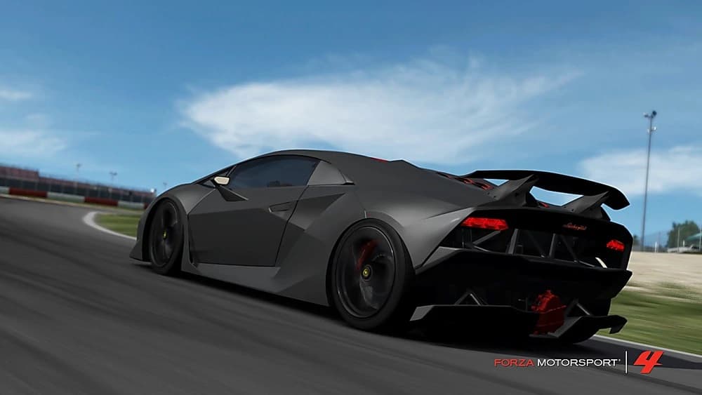 2011 Lamborghini Sesto Elemento on track in Forza Motorsport 4