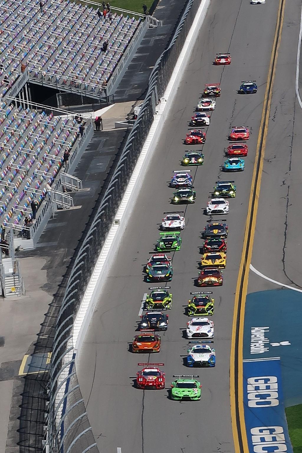 Racecars on the Daytona racetrack