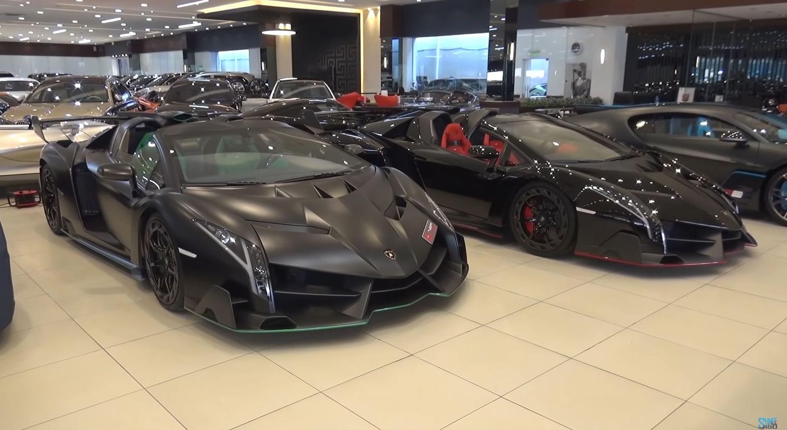 Two lamborghini veneno roadster1