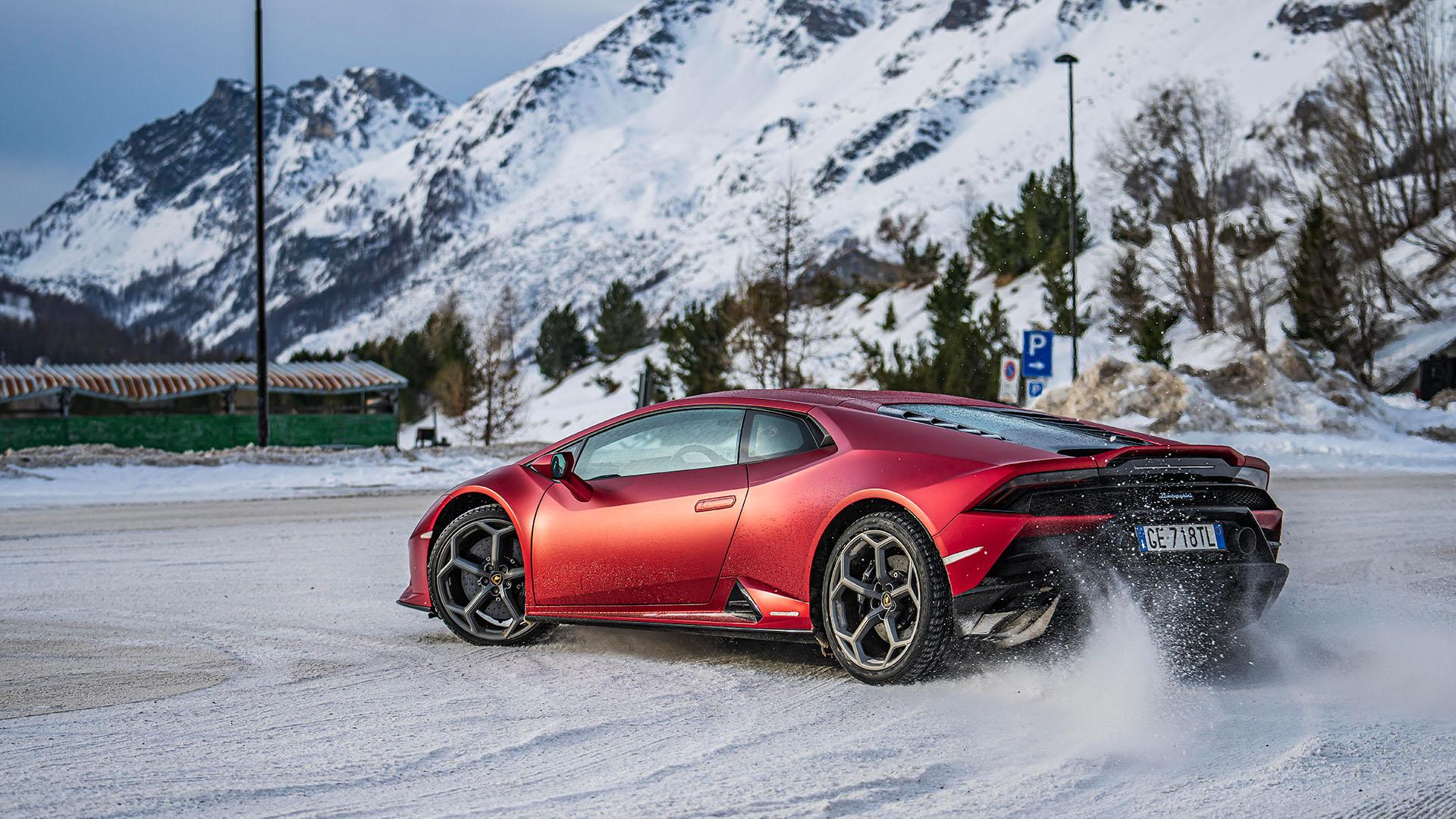 2022 Lamborghini in winter drive 24