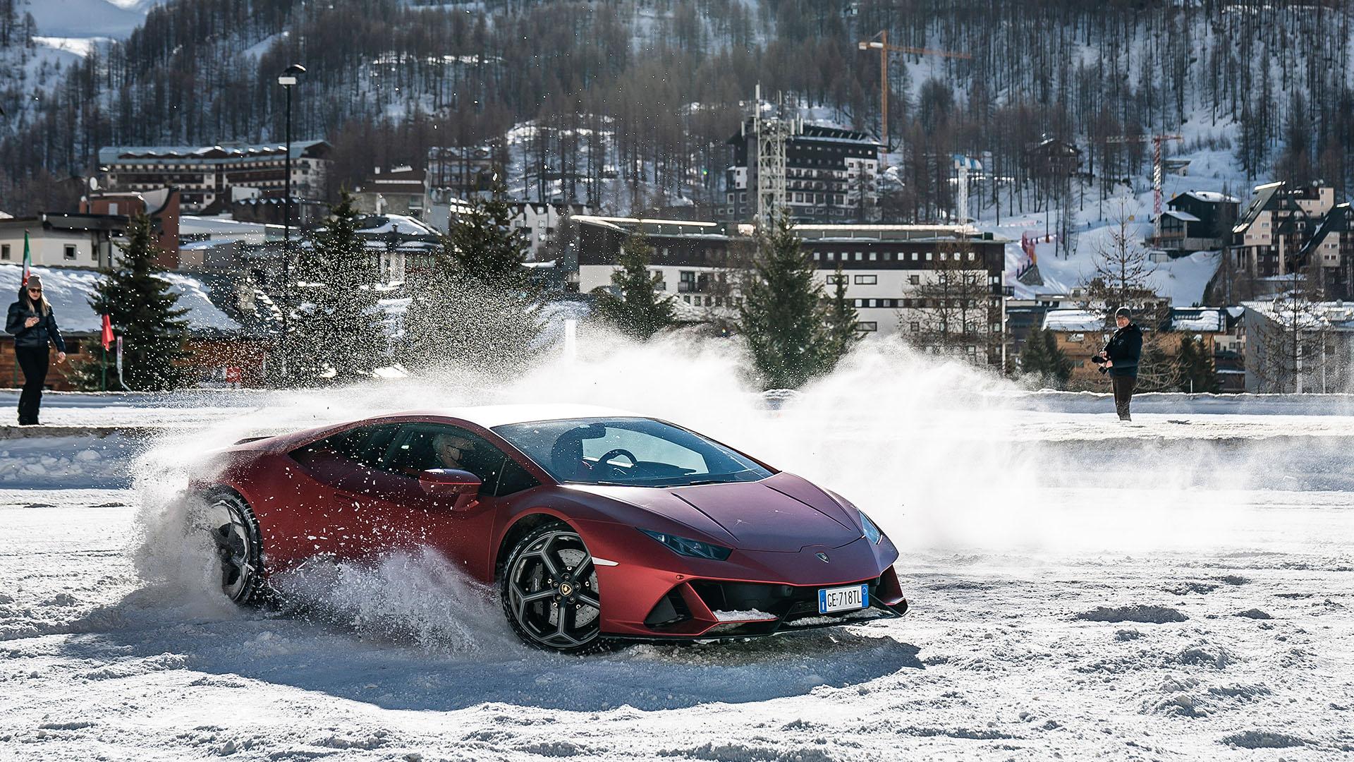 2022 Lamborghini in winter drive 25