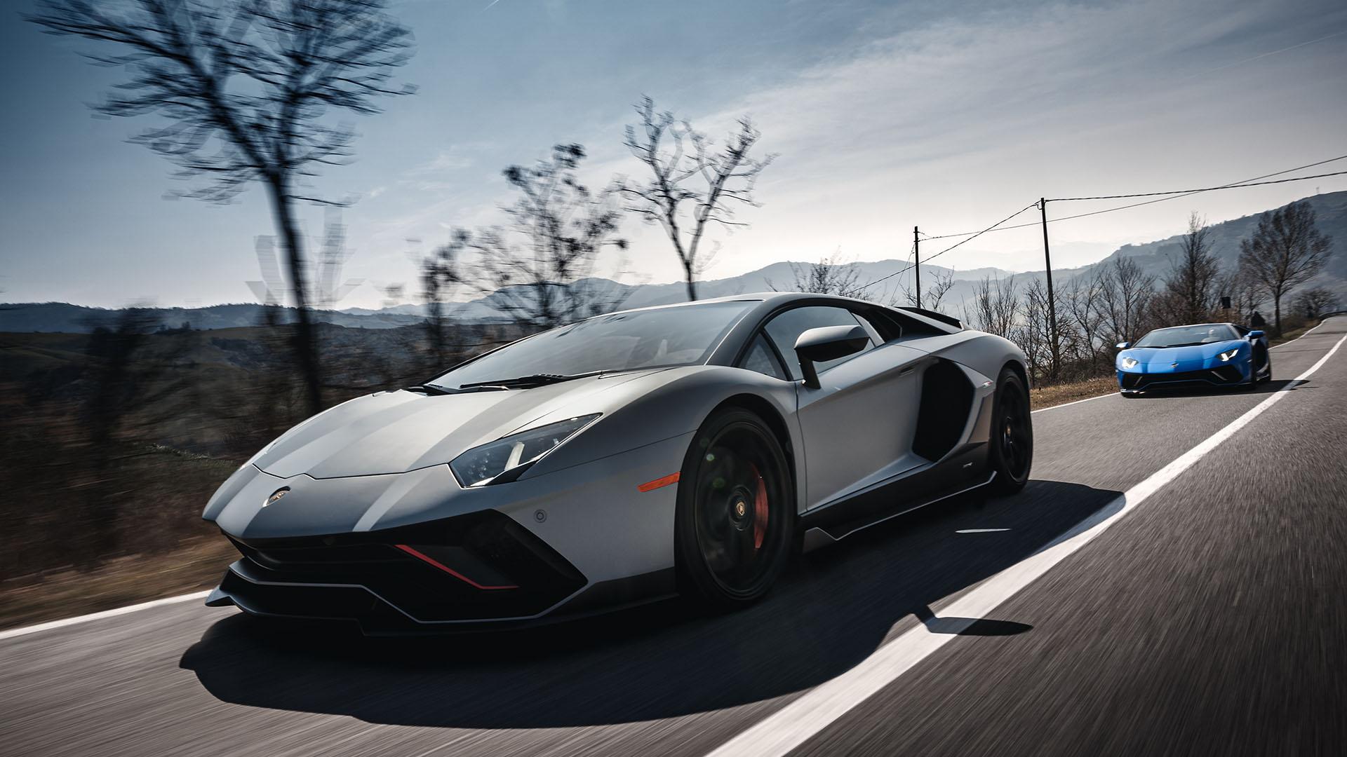 Aventador ultimae on the road 14