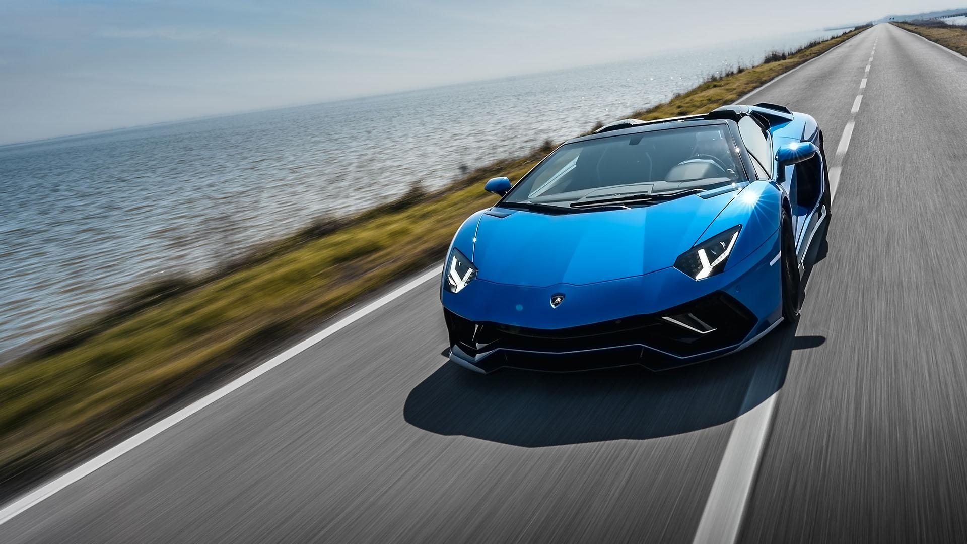 Aventador ultimae on the road 3