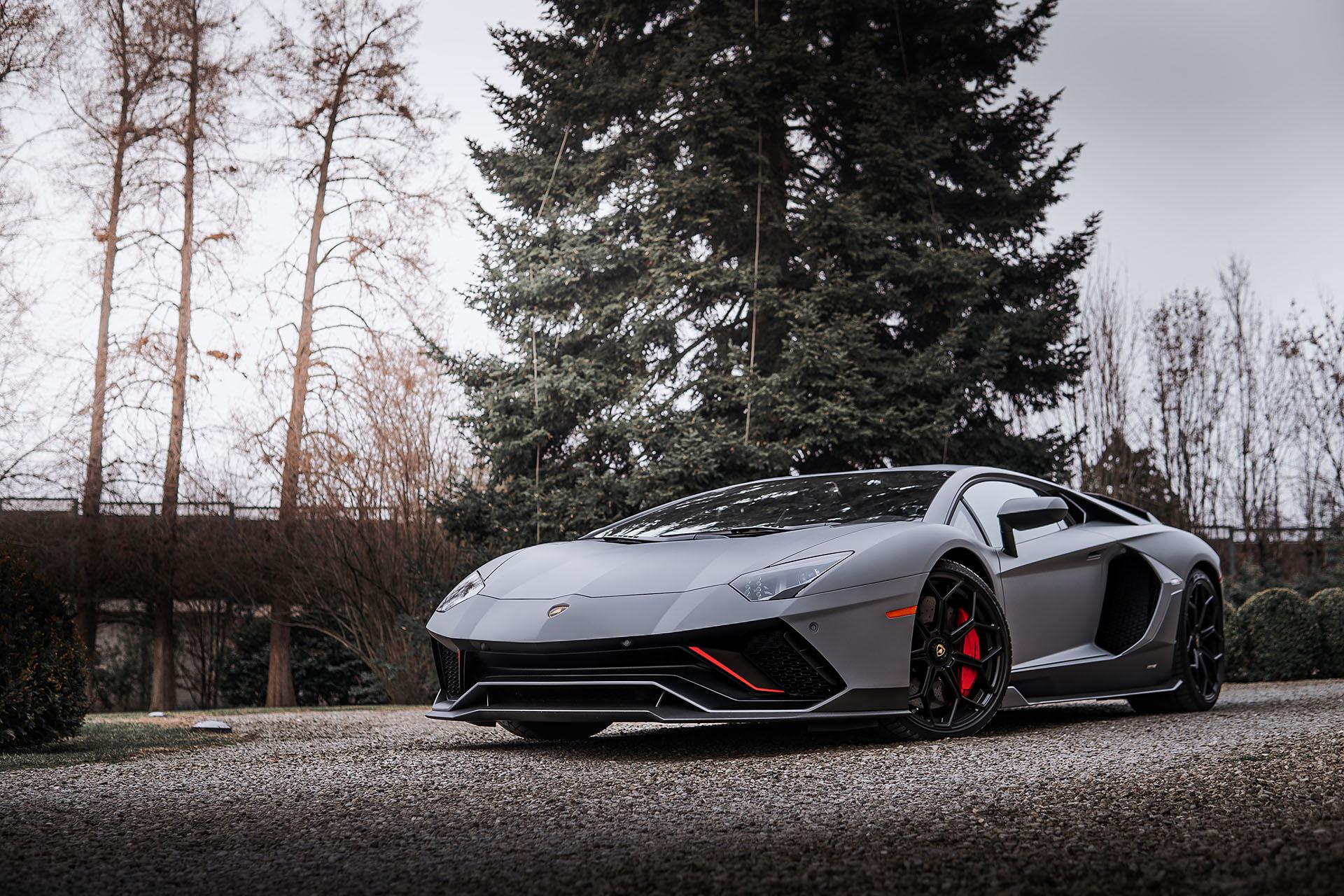 Aventador ultimae on the road 33