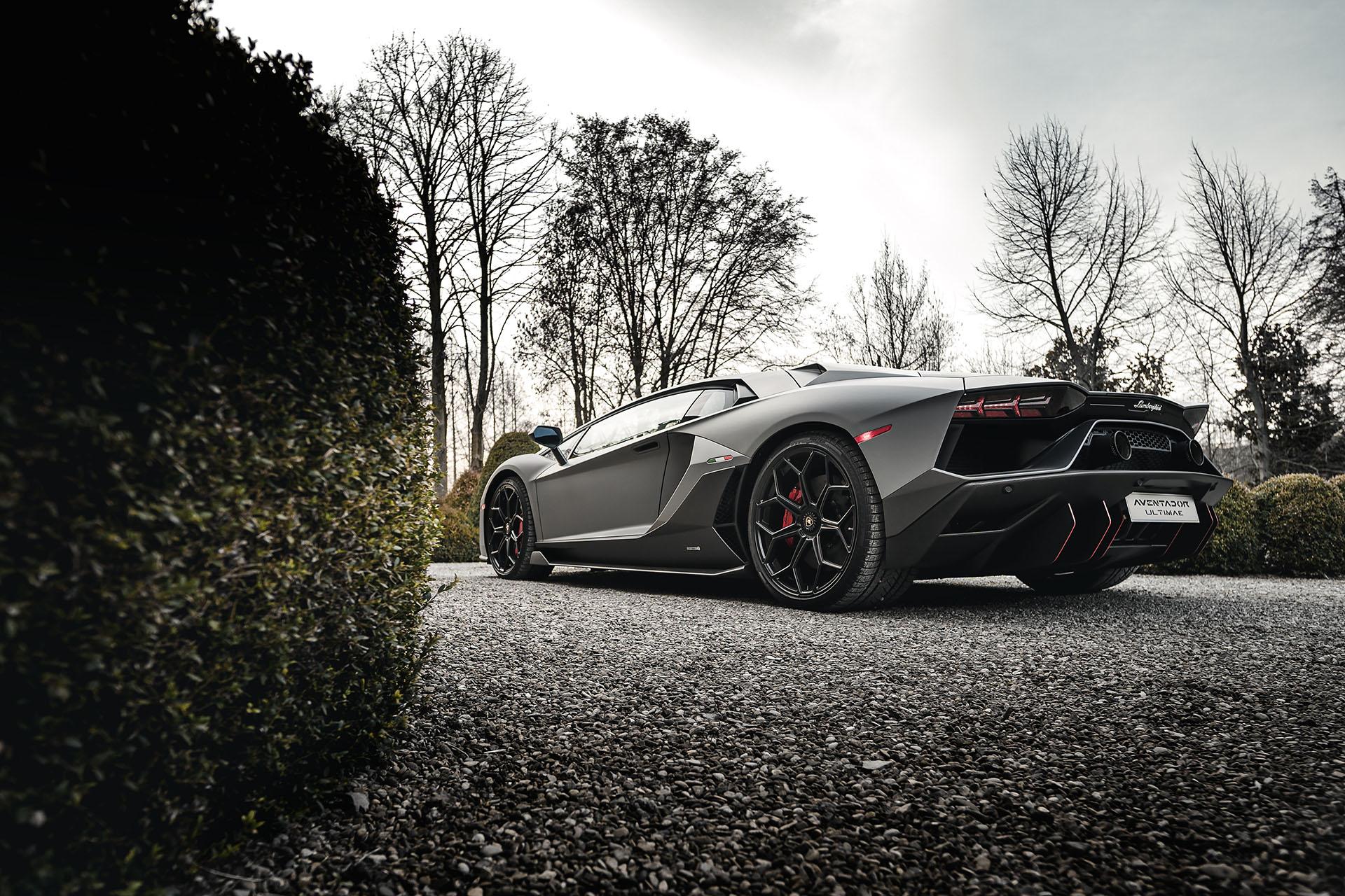 Aventador ultimae on the road 35