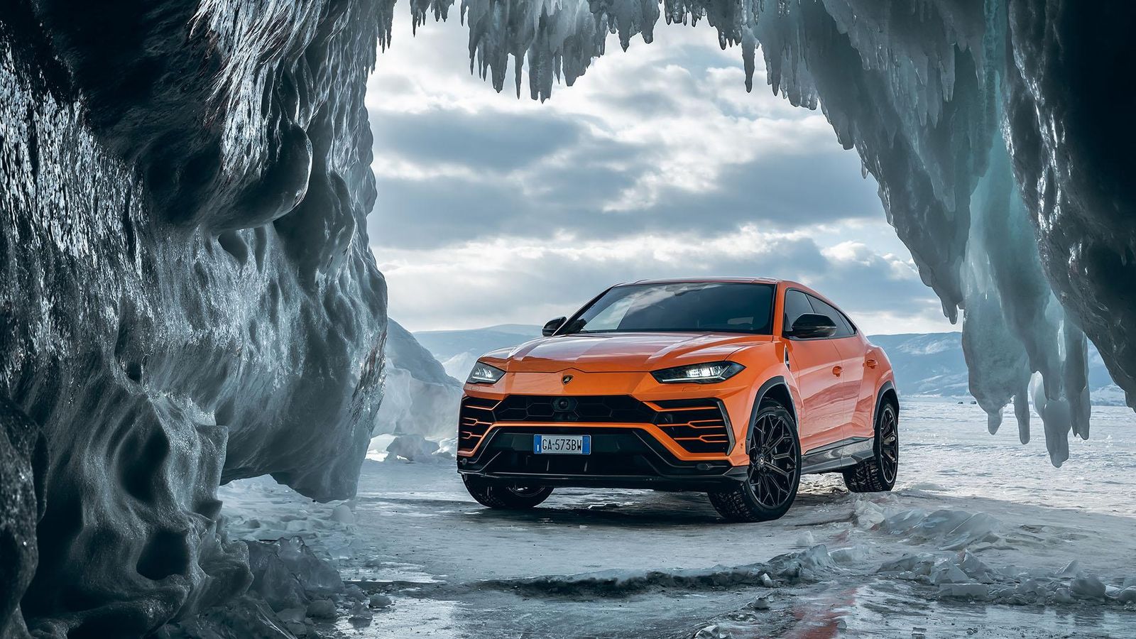 2023 Lamborghini Urus S Vs Mercedes Amg Gle 63 S: A Comparative Analysis 11 Lamborghini urus s vs mercedes amg gle 63 s