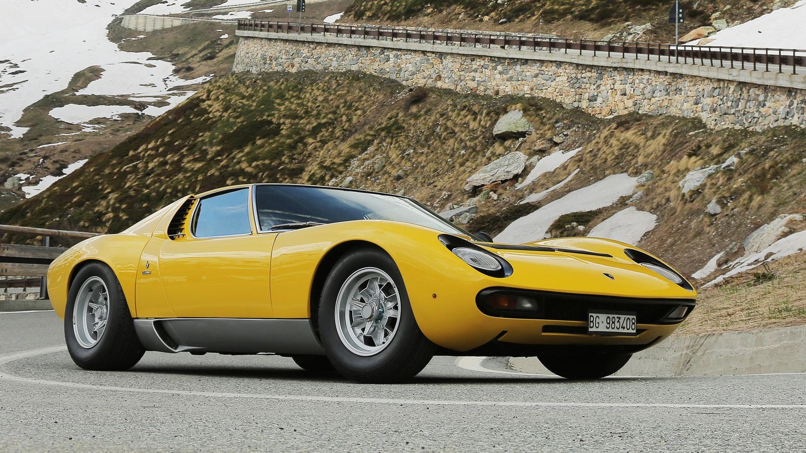 Top 10 Fascinating Lamborghini V12 Models 5 Miura the first supercar