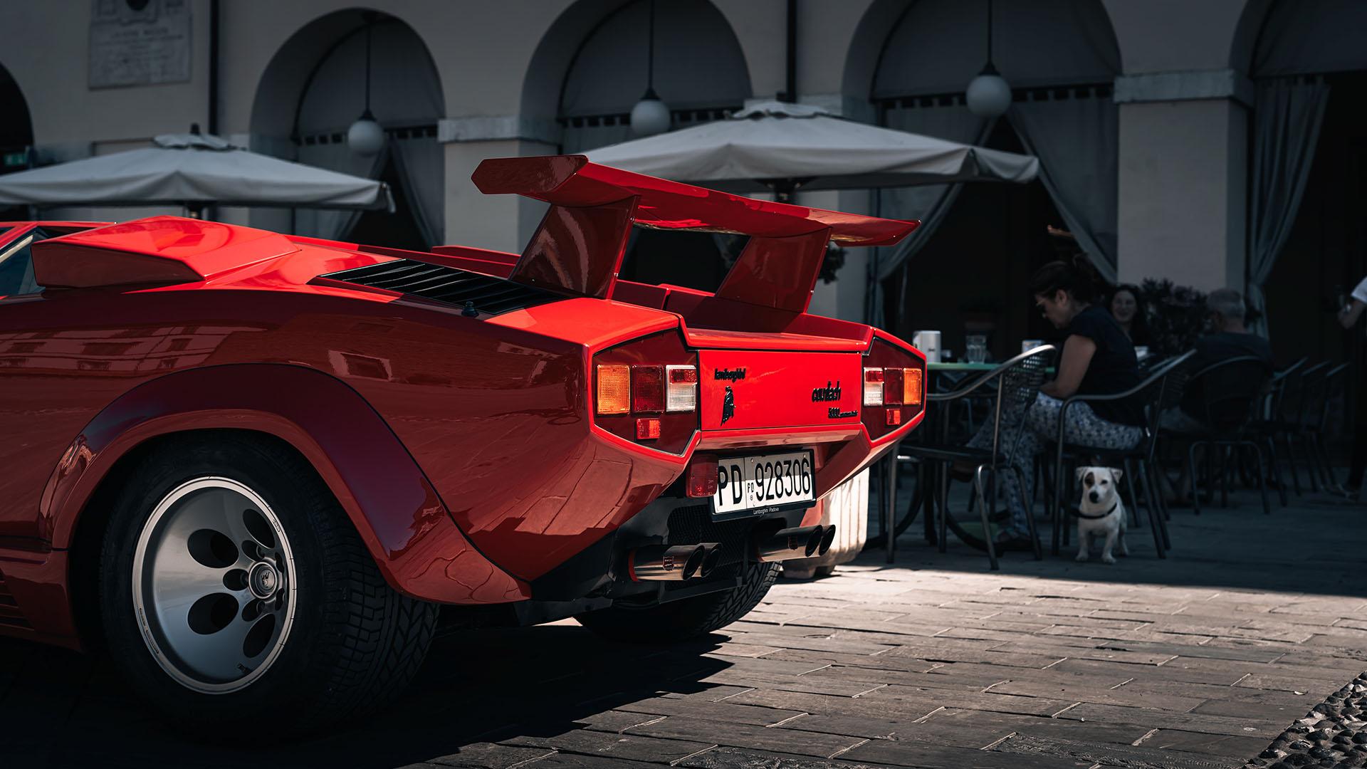 Countach and lm002 v12 15