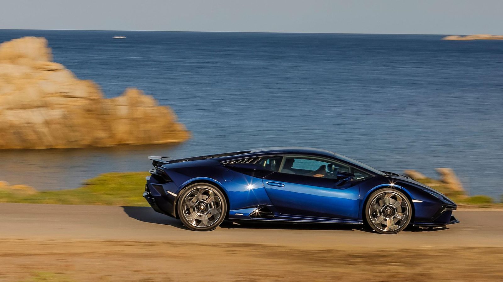 Why Are Lamborghinis So Expensive? 5 Why are lamborghinis so expensive?