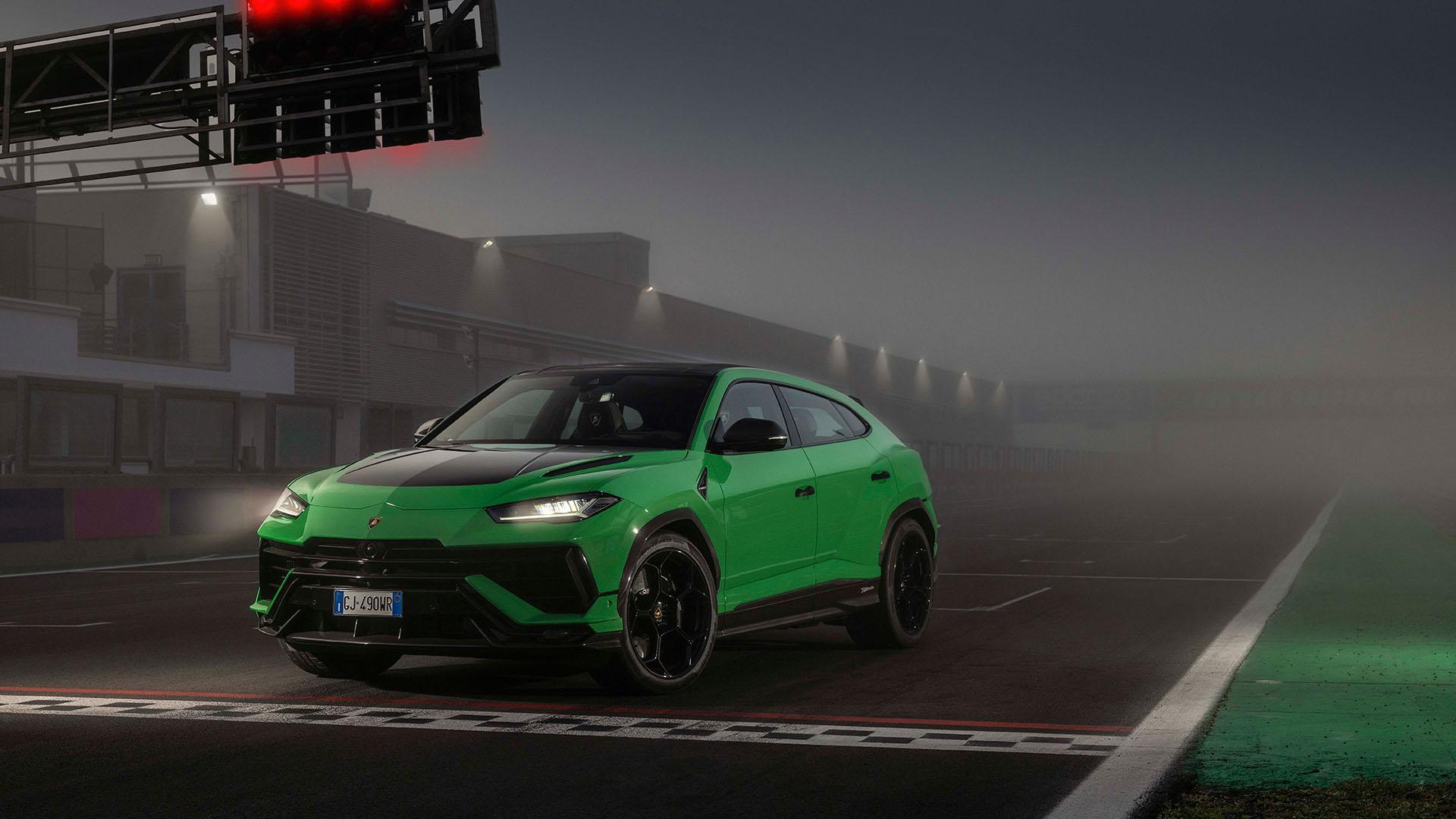 Urus Vs Performante Drag Race LamboCARS