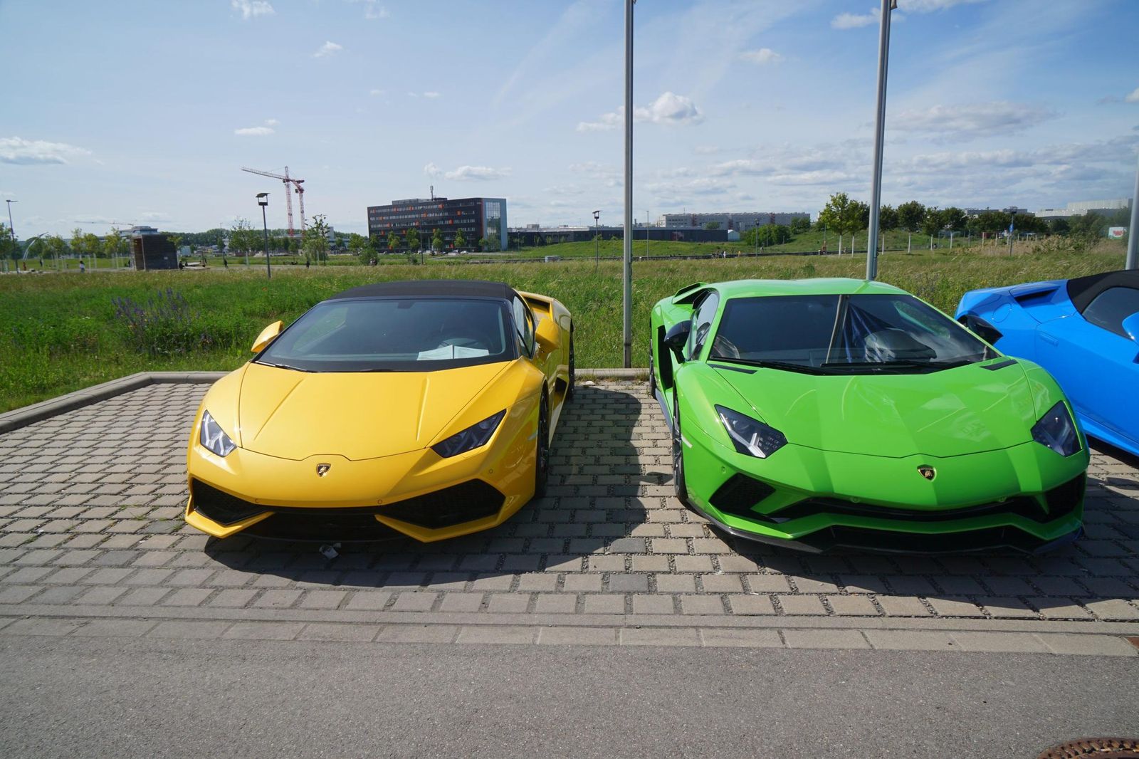 Huracan Driver Fined For Missing Front Number Plate - How Much? 5 Lamborghini aventador und huracan